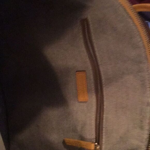 Dooney and Bourke leather pocket book. - Picture 7 of 8